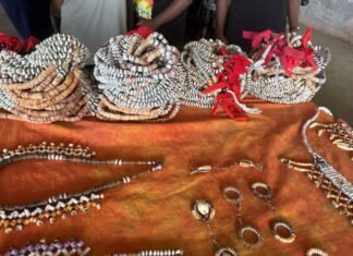 Langalanga Woman Keeps Culture Alive through Shell Crafting