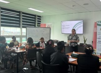 Women Leaders Rise through Public Speaking Training